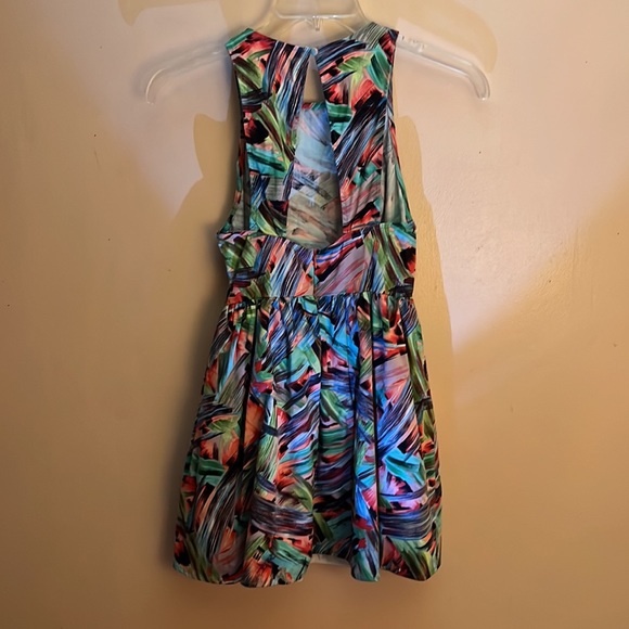 Do&be woman’s floral dress size small - Picture 4 of 4